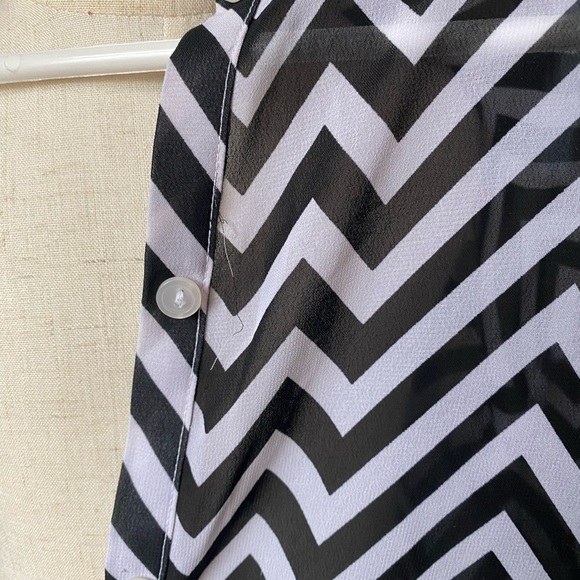 Black and White Chevron Women's Top - Picture 5 of 5